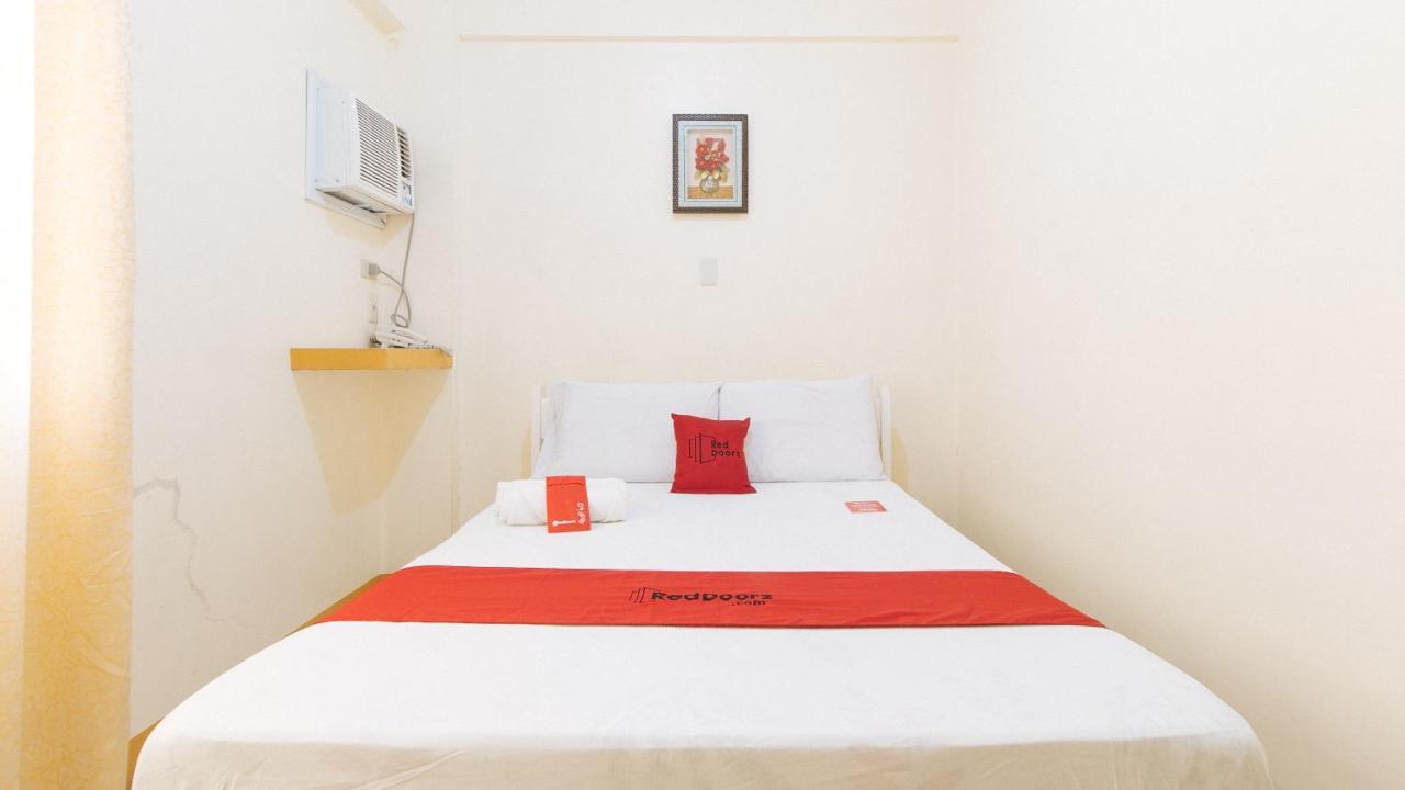 Reddoorz @ Golden Skye Hotel Guagua Exterior photo