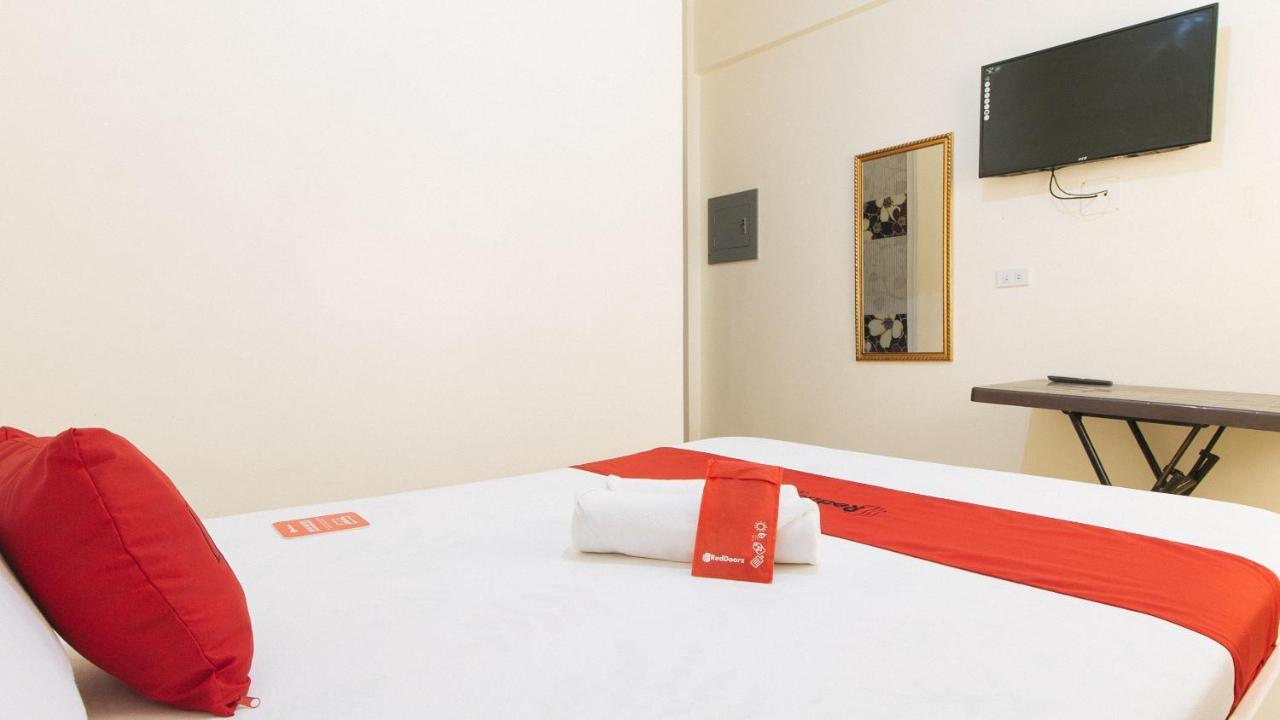 Reddoorz @ Golden Skye Hotel Guagua Exterior photo