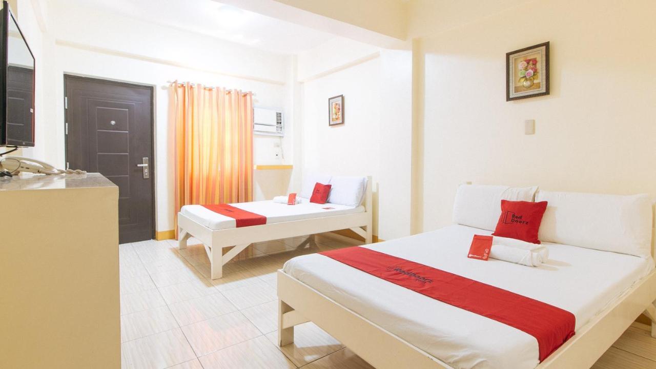 Reddoorz @ Golden Skye Hotel Guagua Exterior photo