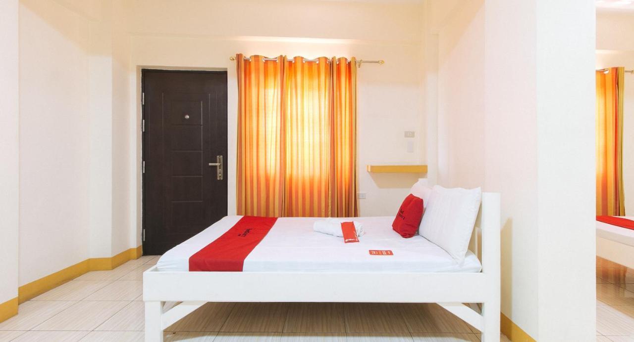 Reddoorz @ Golden Skye Hotel Guagua Exterior photo