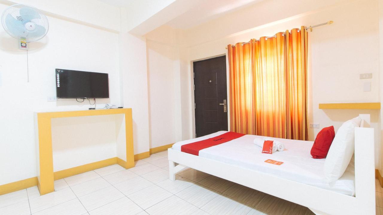 Reddoorz @ Golden Skye Hotel Guagua Exterior photo